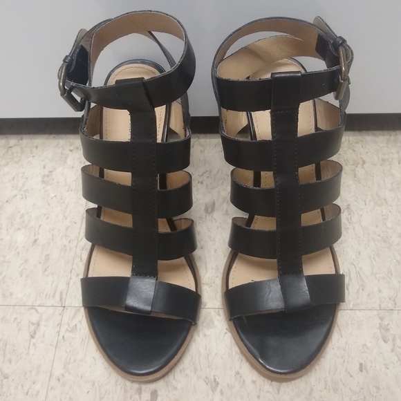 American Eagle Outfitters Shoes - American Eagle Black Strappy Block Heel Sandals - Size 7